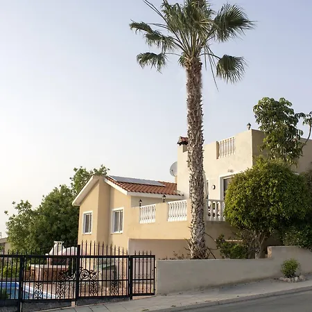 Lilia Villa Pafos