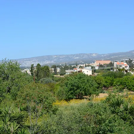 Lilia * Paphos